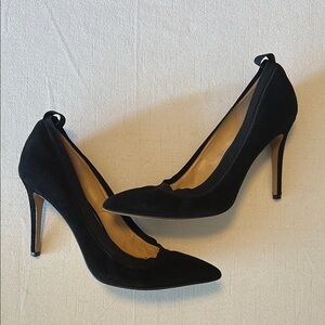 Vince Camuto Black Pointed Toe Heels